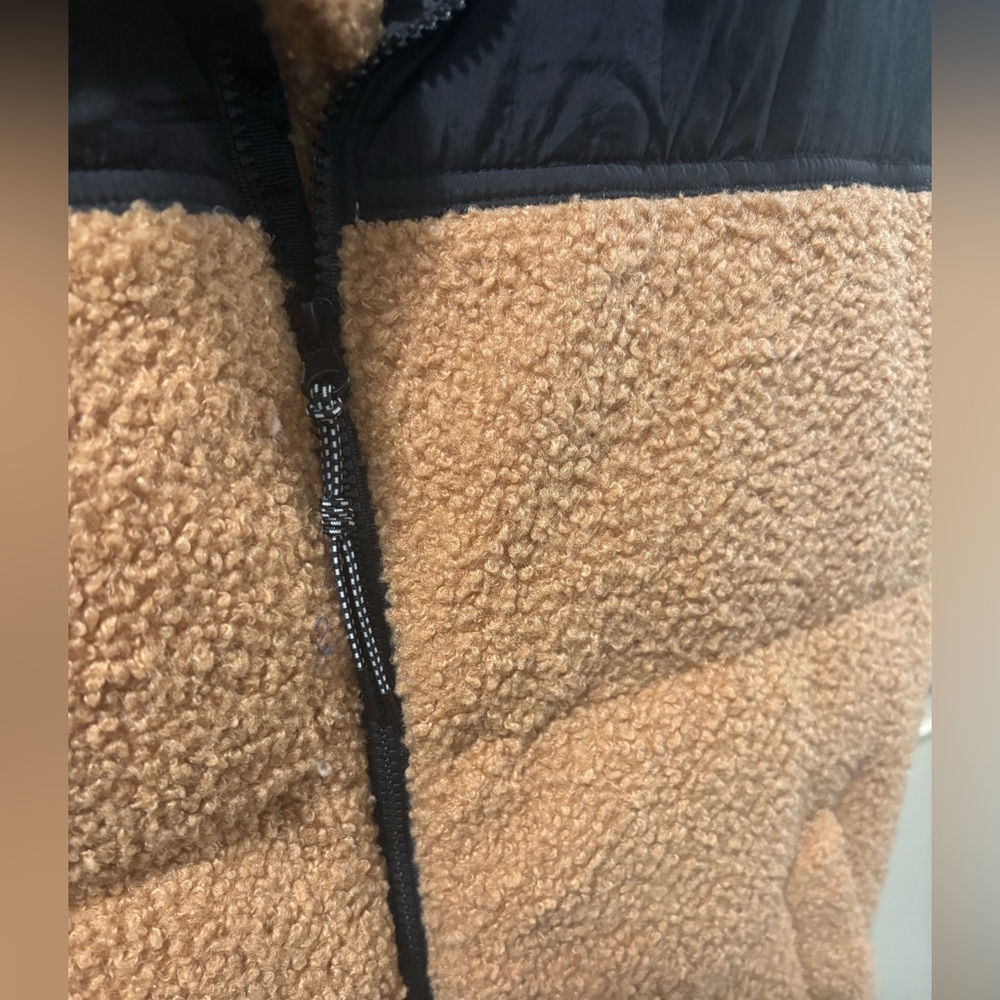 Women’s Wild Fable Vest - Picture 4 of 5